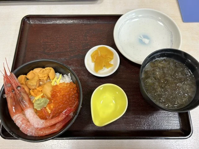 口コミ一覧 : 函館朝市 えびす食堂の写真