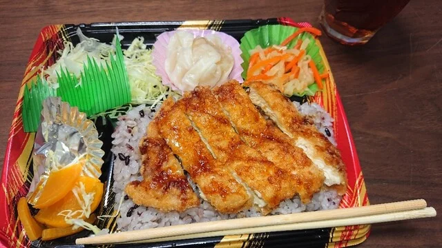 べんとう家 ごはんごはん 本店 - 北見（弁当）の写真