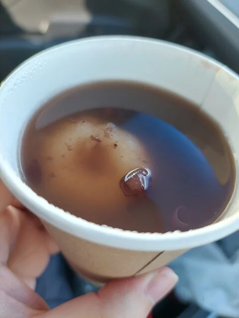 おいしいパンとコーヒー。本好きな人もおすすめです。 : ぶどうの木の写真