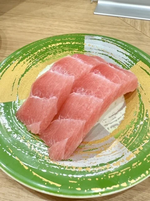 地元に愛される回転寿司 : くるくる寿司 西富店の写真