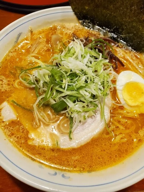 町の愛されラーメン屋さん : ラーメン屋 まつ笠の写真
