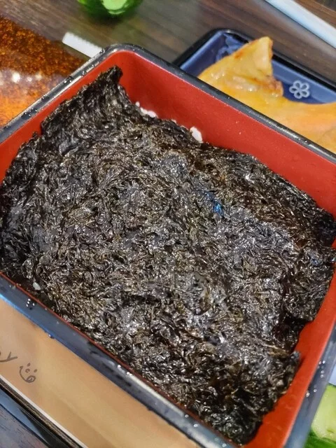 万年橋公園 : グェル カフェテリアの写真