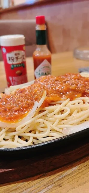 愛煙家が集う喫茶店、ミートソースいただきました : 喫茶キャステルの写真