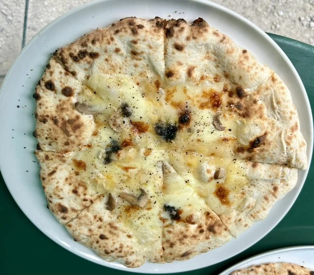 富良野チーズ工房 ピッツァ工房（フラノチーズコウボウ ピッツァコウボウ） - 富良野（ピザ）の写真