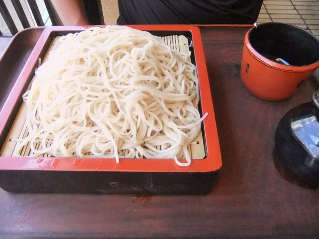 古き良き函館街そば,,,('&omega;'○)ﾖｷｰ 揚げ上手のイカ天おろし : 丸南 豊川町支店の写真