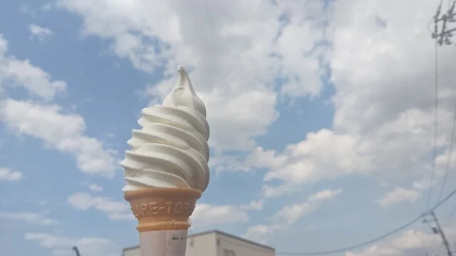 暑かった日、、思惑がはずれて昼飯抜きになった : あいすの家 北見メッセ店の写真