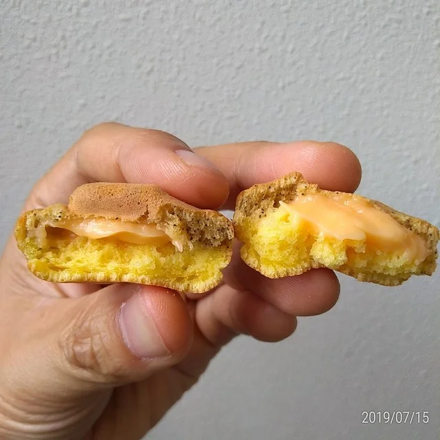 パラボ地下のおやき屋さん : 北見カーリングカスタの写真