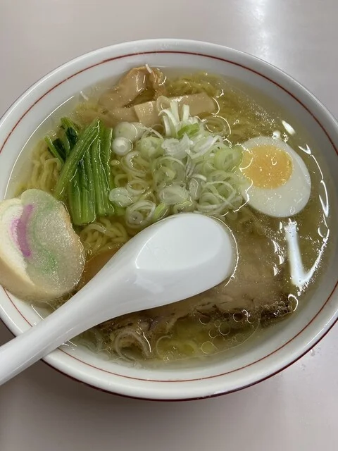 バランスのとれた優しい塩ラーメン : にしん亭の写真