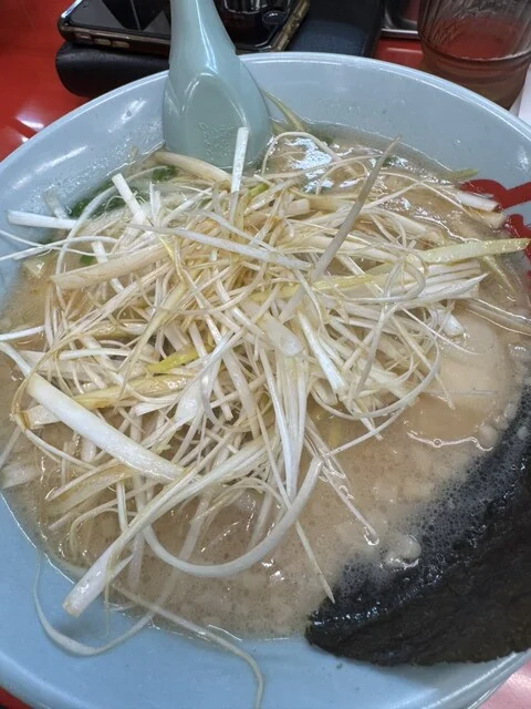 限定の焦がし醤油ラーメン食べてきた : ラーメン山岡家 北見店の写真