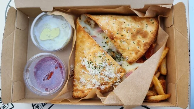 口コミ一覧 : ピザハット スーパーアークス桜町店の写真