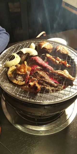 豚丼！肉うめえ！！！ご飯、う～ん・・・ｗ : ホルモン・焼肉まる笑 柏陽店の写真
