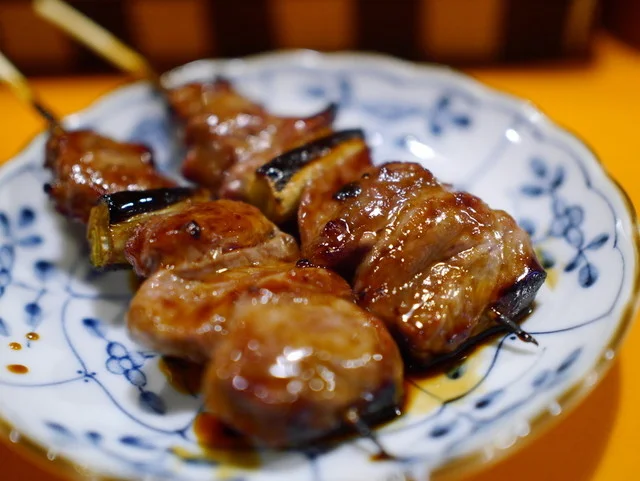 ほっぺかしら肉たれ二串