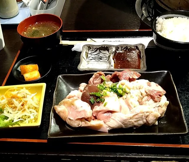 豚丼！肉うめえ！！！ご飯、う～ん・・・ｗ : ホルモン・焼肉まる笑 柏陽店の写真