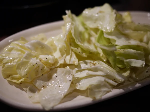 百名店！北見焼肉の人気店！予約は必須！リーズナブルで旨い！相変わらずの大盛況 : 四条ホルモンの写真