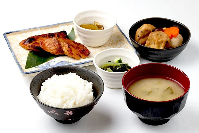 キッチングラシアス - 蛇田（食堂）の写真