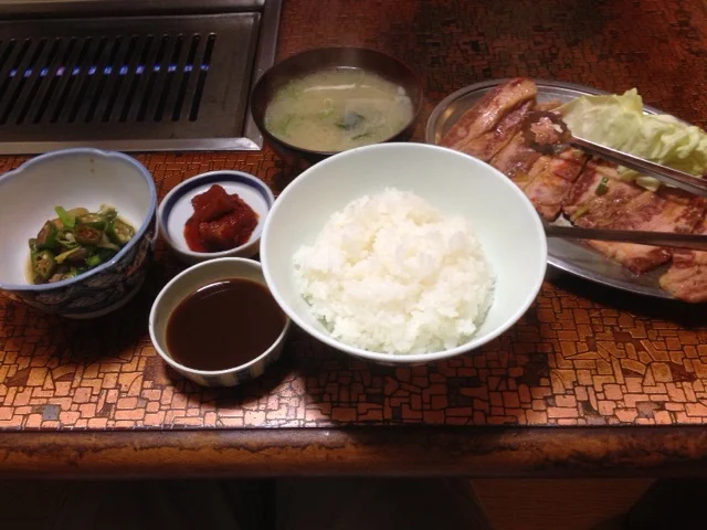 通天閣 - 花巻（焼肉）の写真