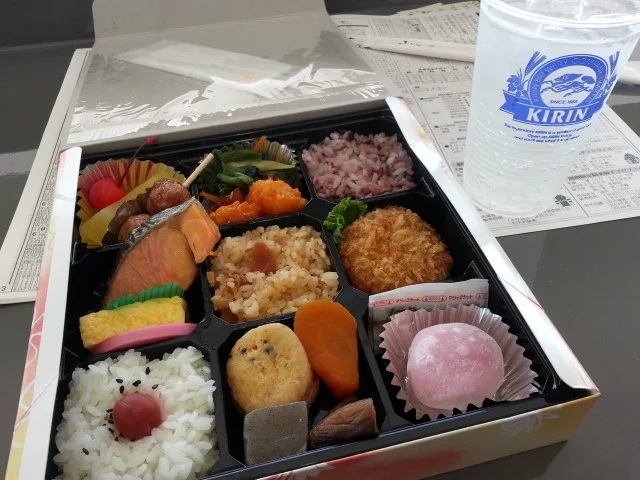 盛岡競馬場 3階売店 - 盛岡（弁当）の写真