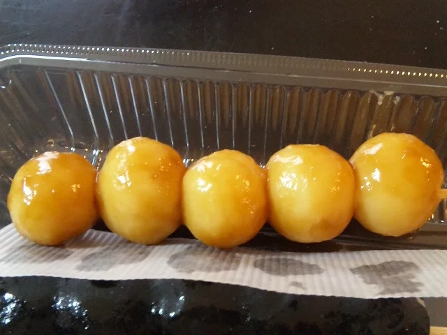 久栄堂 土日ジャンボ店（キュウエイドウ） - 大釜（和菓子）の写真