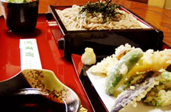 駅前芭蕉館（えきまえばしょうかん） - 平泉（そば）の写真