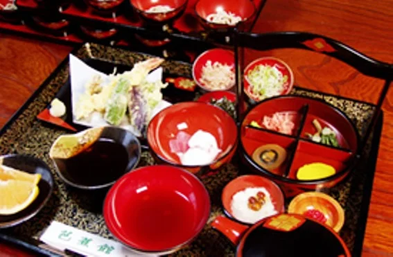 駅前芭蕉館（えきまえばしょうかん） - 平泉（そば）の写真