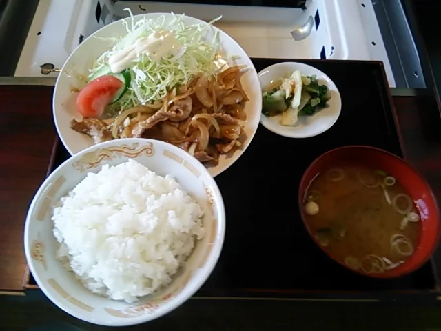 京園 - 東船岡（食堂）の写真
