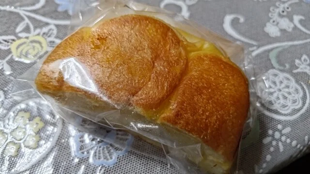 パン工場 御所野店 - 四ツ小屋（パン）の写真