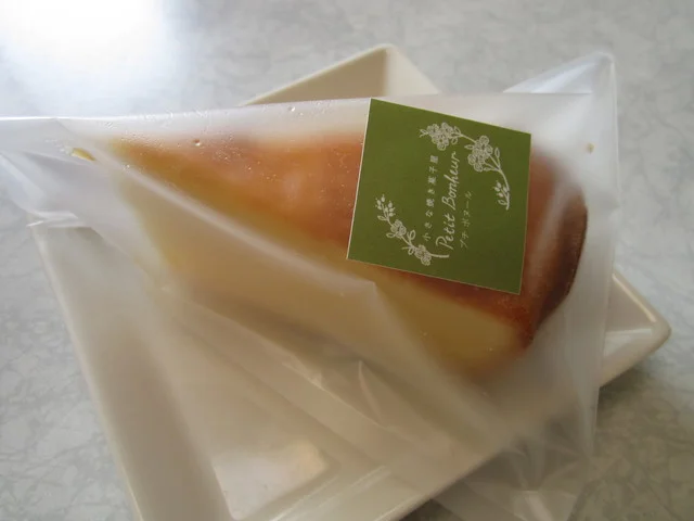 小さな焼き菓子屋 プチ ボヌール（小さな焼き菓子屋 Petit Bonheur） - 泉外旭川（洋菓子）の写真