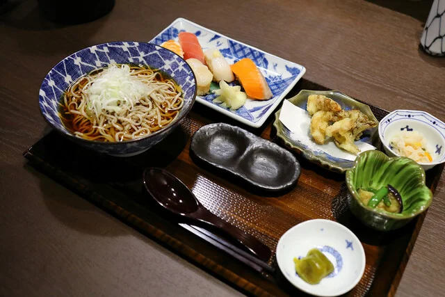 秋田郷土料理と旨い酒のあるところ かまくら - 秋田（郷土料理）の写真