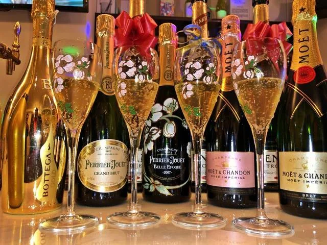 Dining&カラオケBar Newglaxy - 米沢（ダイニングバー）の写真