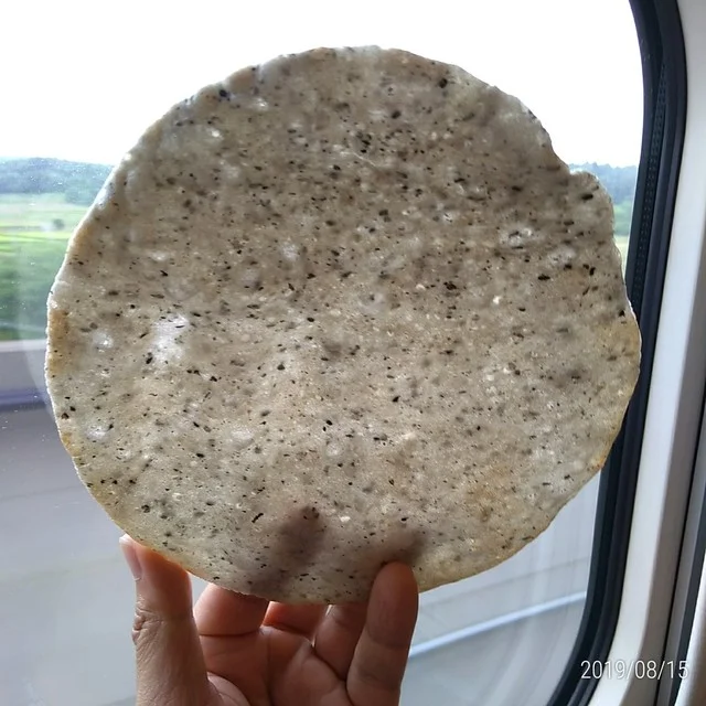 太田幸商店 - 陸中山田（せんべい）の写真