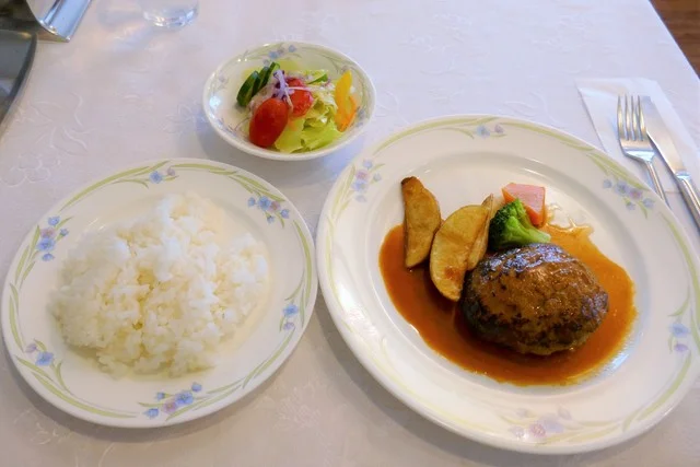 カフェ＆レストラン ベーシック - 前沢（洋食）の写真