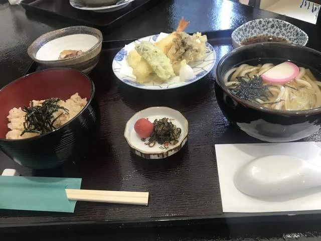 佐和屋 - 曽波神（食堂）の写真