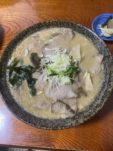 かしわ家 - 松葉（食堂）の写真