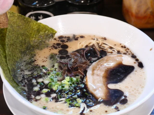 博多豚骨ラーメン よかいち - 横手（ラーメン）の写真