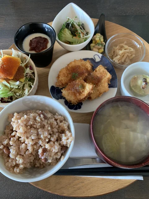 食堂Cafe Yakuzen（ショクドウカフェ ヤクゼン） - 横手（食堂）の写真