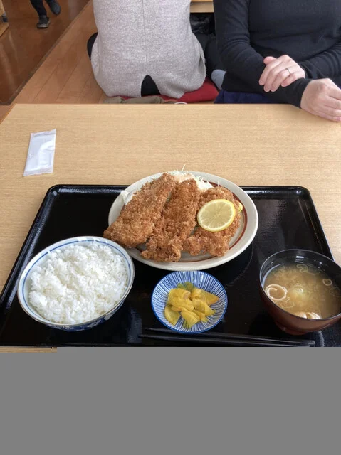 仁亭 - 羽前千歳（食堂）の写真
