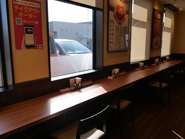 カルビ丼とスン豆腐専門店 韓丼 秋田中央店 - 泉外旭川（丼）の写真