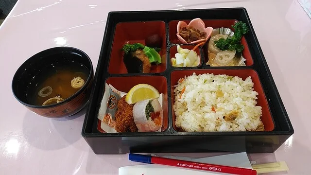 水沢競馬場 クラブハウス - 水沢（レストラン）の写真