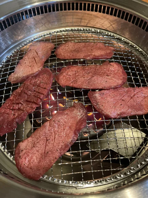 ビービー（BeeBee） - 盛（焼肉）の写真