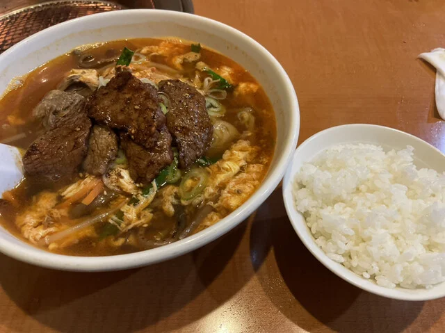 ビービー（BeeBee） - 盛（焼肉）の写真