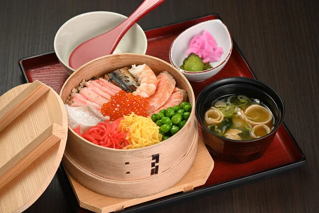 稲庭本舗明治佐助商店 - 四ツ小屋（うどん）の写真