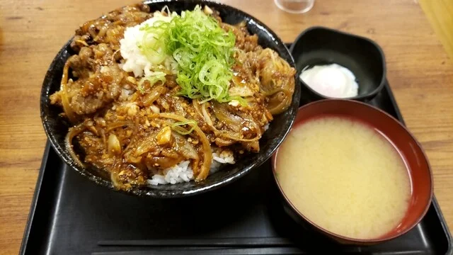 伝説のすた丼屋 米沢春日店 - 米沢（豚丼）の写真