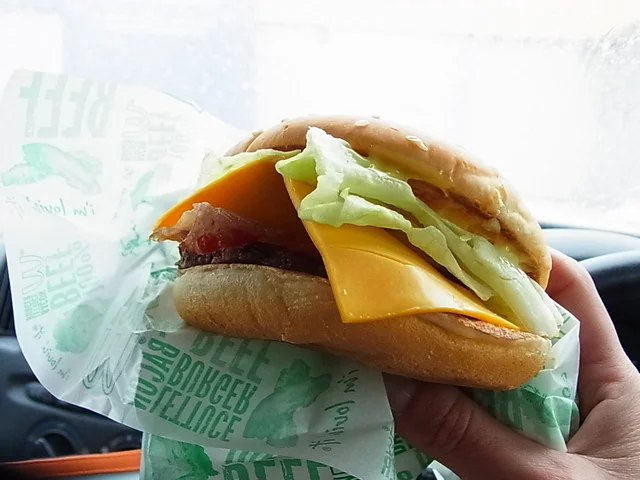 マクドナルド 298花巻店 - 花巻（ハンバーガー）の写真