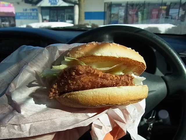 マクドナルド 298花巻店 - 花巻（ハンバーガー）の写真