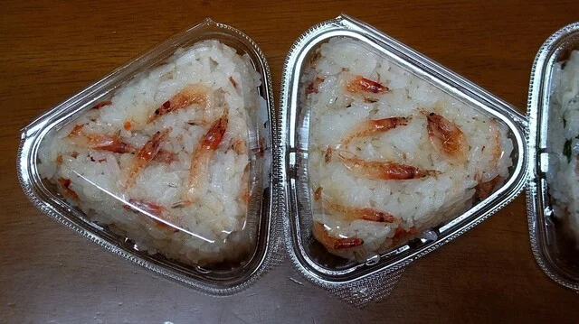 創作おむすび専門店 むすぶ - 花巻（おにぎり）の写真