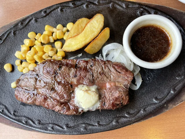 けん 盛岡店 - 岩手飯岡（ハンバーグ）の写真