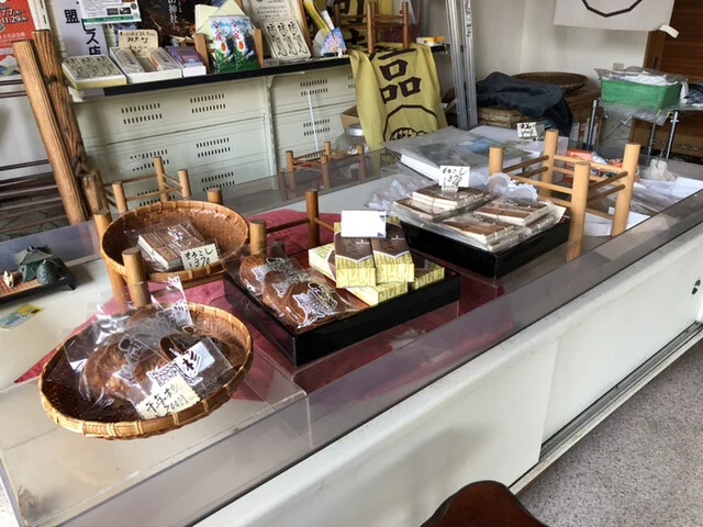 亀屋菓子舗 - 藤島（和菓子）の写真