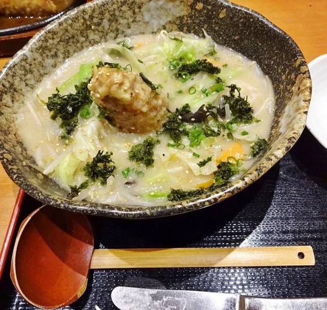 げんぱてい（Genpatey） - 飯詰（海鮮）の写真