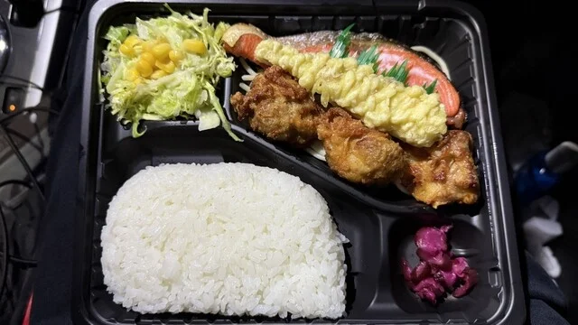 かまどや にこにこ店 - 鹿角花輪（弁当）の写真