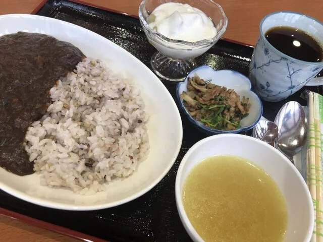 薬膳喫茶 YOYOJOJO（ヨーヨージョージョー） - 鷹ノ巣（喫茶店）の写真